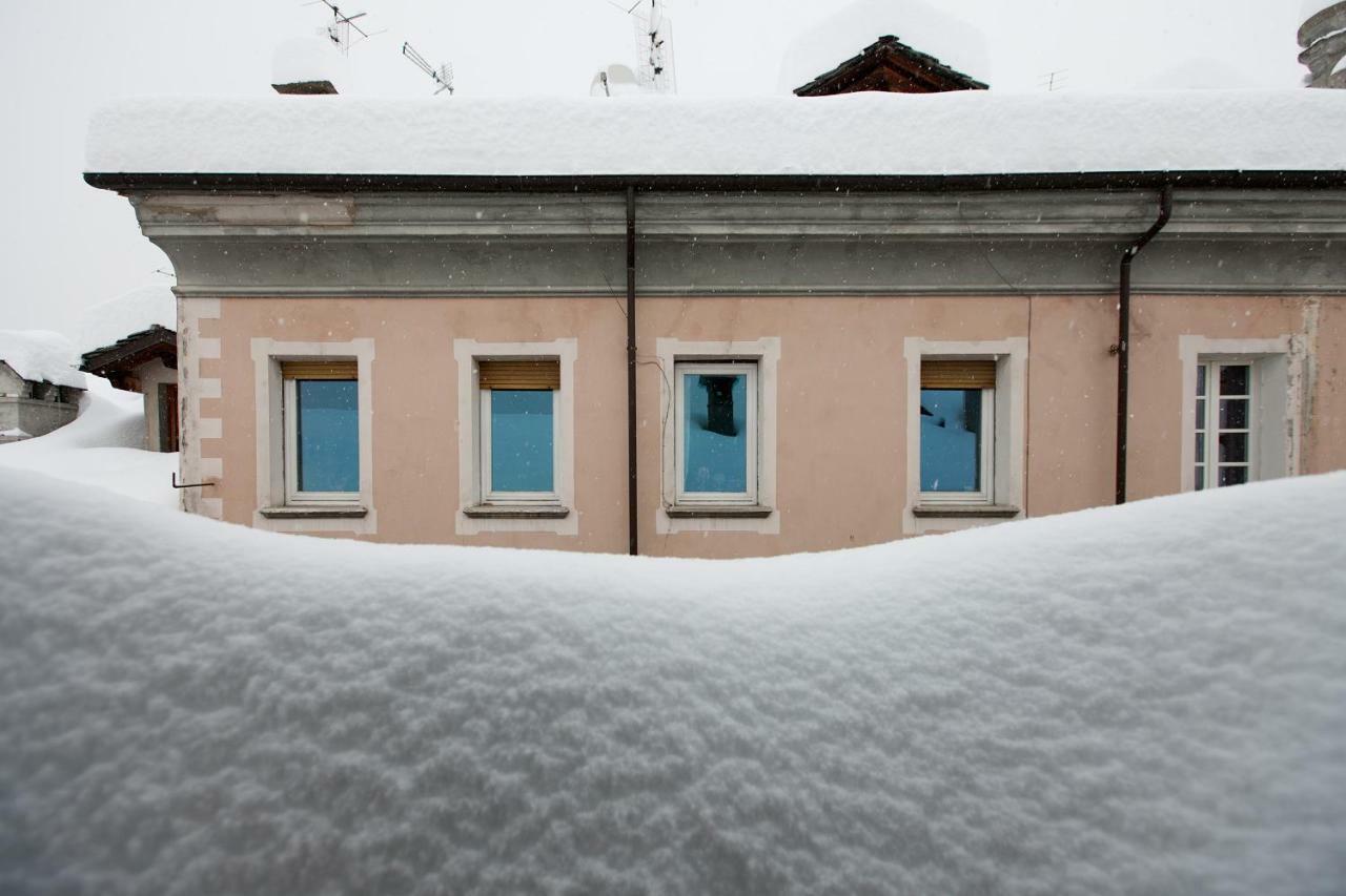 La casa di Ada Apartment Aosta Bagian luar foto
